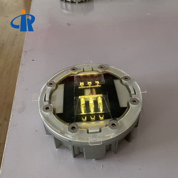 <h3>Synchronous Flashing Solar Road Studs For Freeway</h3>
